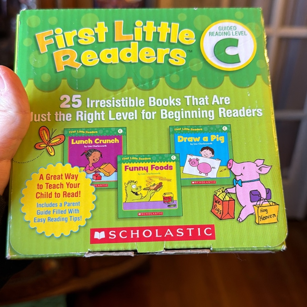 Scholastic First Little Readers Set - Vibrant Green